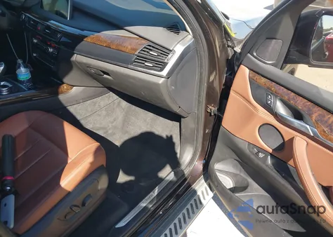 2014 BMW X5 xDrive35I z USA, uszkodzony, nr VIN 5UXKR0C52E0K48455